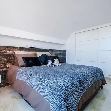 Gorgeous 170 Sq.m. Penthouse With Sea View Terraces Appartement *